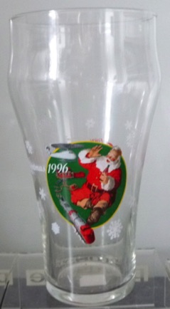 350735-1 € 6,00 coca cola glas kerstman bij trein 1996.jpeg